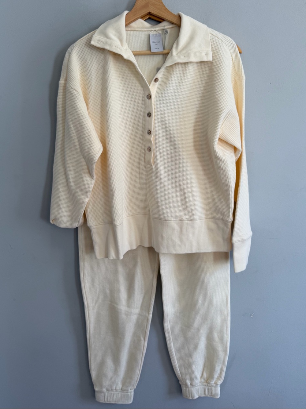 NEGATIVE Women’s Waffle Knit Pullover & Jogger in Cream Size Medium NWT - Picture 3 of 6